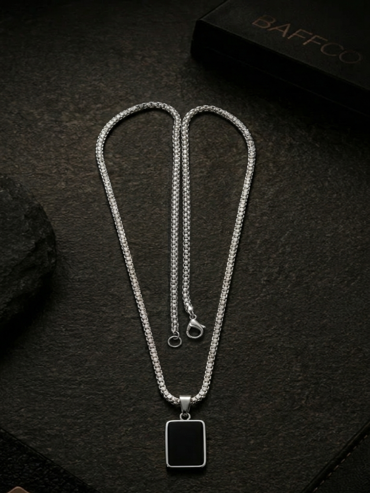 Noir Tag Pendant